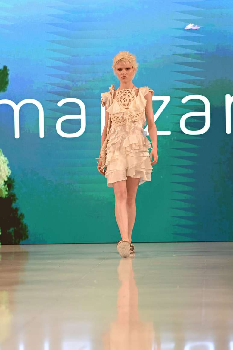 Desfile da grife Manzan 