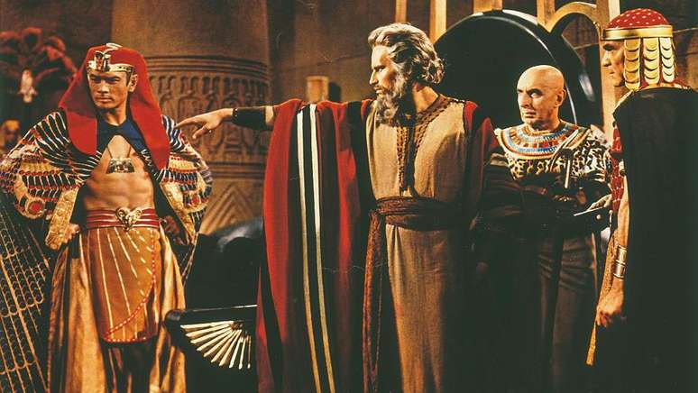 A hist&oacute;ria de Mois&eacute;s, retratada no filme 'Os Dez Mandamentos', foi exclu&iacute;da da chamada 'B&iacute;blia dos escravos', para evitar rebeli&otilde;es entre os africanos escravizados que trabalhavam nas planta&ccedil;&otilde;es