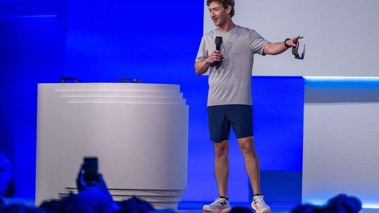 Os empres&aacute;rios da tecnologia atuais, como Mark Zuckerberg, costumam ser vistos em roupas casuais, como se fossem estudantes