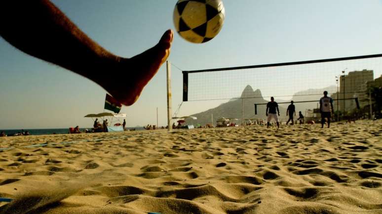 3 tips to improve your footvolley game 3 tips to improve your footvolley game