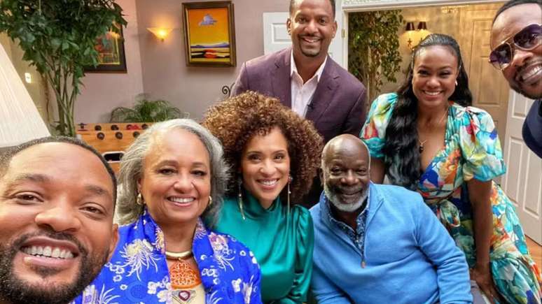 PAIN! The “Fresh Fresh Prince of Bel-Air” actor has died at the age of 42