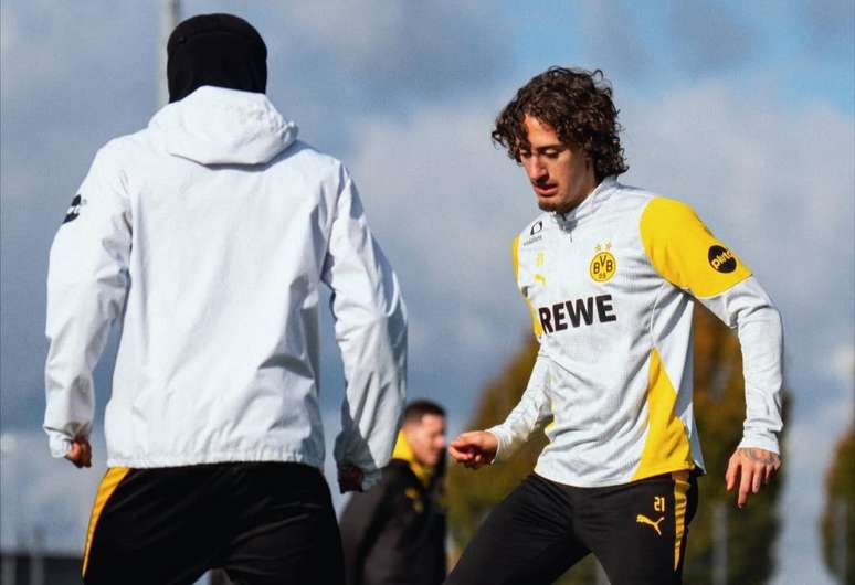 Atividade de prepara&ccedil;&atilde;o do Borussia Dortmund antes de enfrentar o Augsburg &ndash;