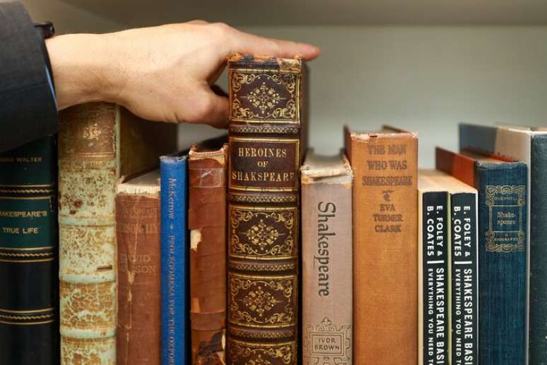 Obras raras da biblioteca de Jos&eacute; Roberto Castro Neves