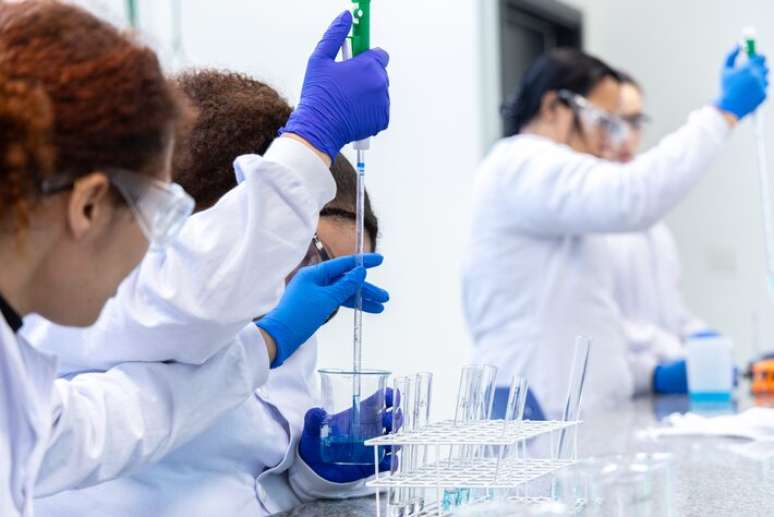 Aula profissionalizante no Senai; chamada pública atraiu 13 iniciativas do terceiro setor, 12 do poder público e 8 do setor privado.