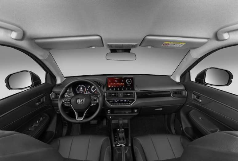 Interior do SUV &eacute; simples, mas bem constru&iacute;do e moderno, com multim&iacute;dia de 10" no painel