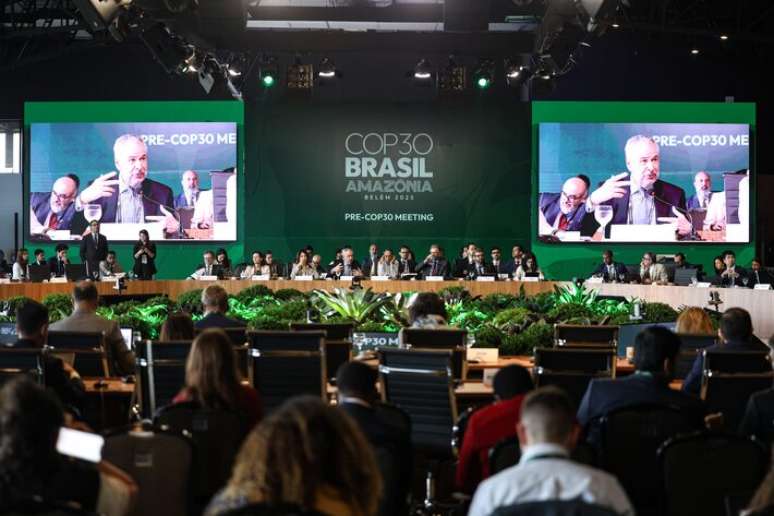 Delegação dos EUA também não participou da pré-COP, em Brasília, que contou com 67 países