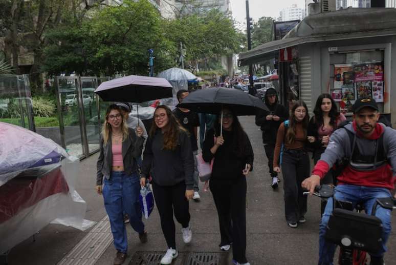 Registro de dia chuvoso na cidade de São Paulo.