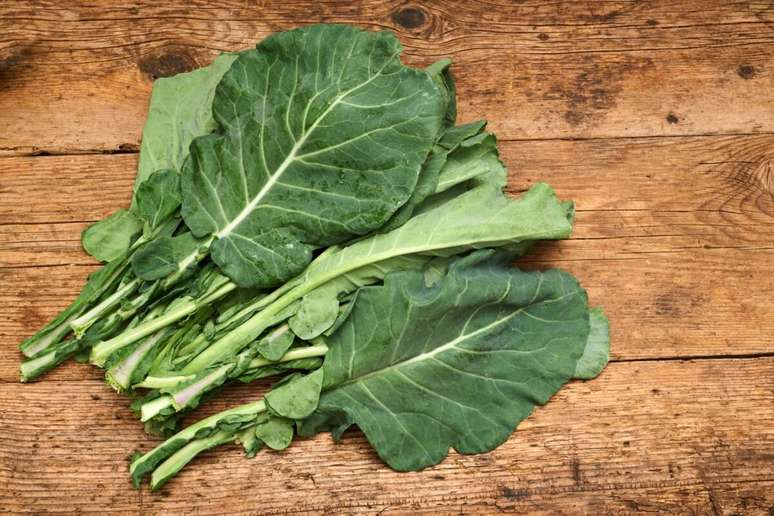 Dark green vegetables are rich in nutrients that contribute to bone health and the prevention of anemia Dark green vegetables are rich in nutrients that contribute to bone health and the prevention of anemia