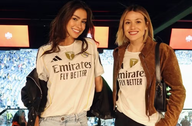 Gabriella e uma amiga no Santiago Bernab&eacute;u &ndash;