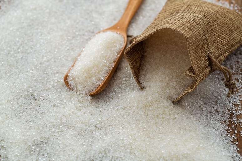 Learn how to take a sugar bath to attract luck and harmony Learn how to take a sugar bath to attract luck and harmony