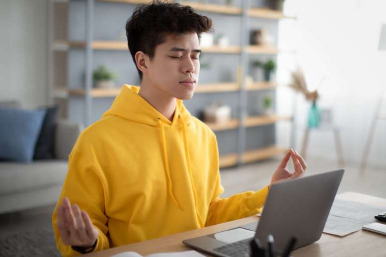 Cuidar da saúde mental é essencial durante a preparação para o Enem