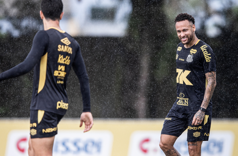 Neymar pediu para ser relacionado para a partida contra o Le&atilde;o &ndash;