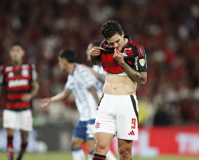 Pedro em jogo do Flamengo contra o Racing