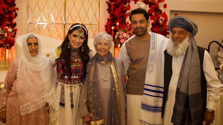 As fam&iacute;lias receberam com entusiasmo a fus&atilde;o de culturas do casal