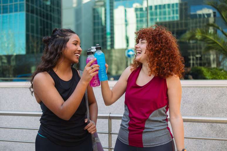 According to experts, excessive consumption of isotonic drinks can deregulate the body According to experts, excessive consumption of isotonic drinks can deregulate the body