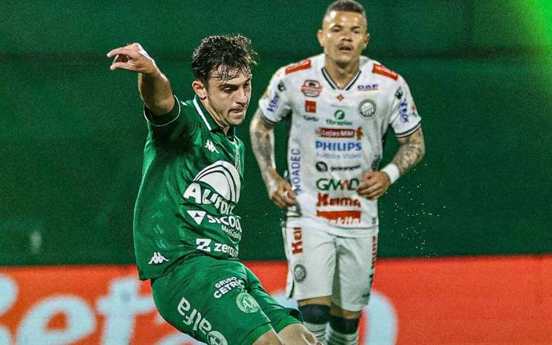 Chape vive um grande momento na busca pelo acesso &ndash;