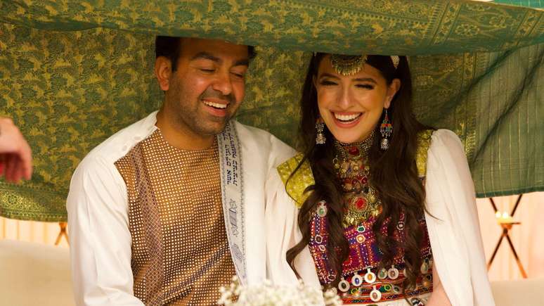 Durante o cativeiro de Rauf, os dois mantiveram a esperan&ccedil;a por meio de liga&ccedil;&otilde;es secretas, sussurradas