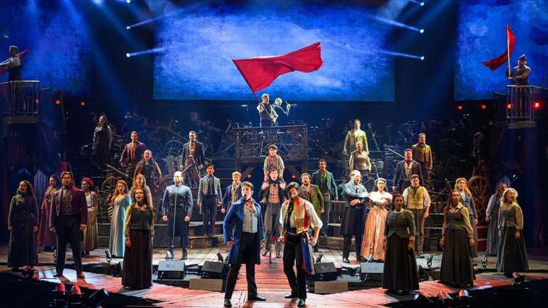 A can&ccedil;&atilde;o Do You Hear the People Sing? (Voc&ecirc; ouve o povo cantar?), do musical Les Mis&eacute;rables (Os Miser&aacute;veis), confortou Safi durante o cativeiro