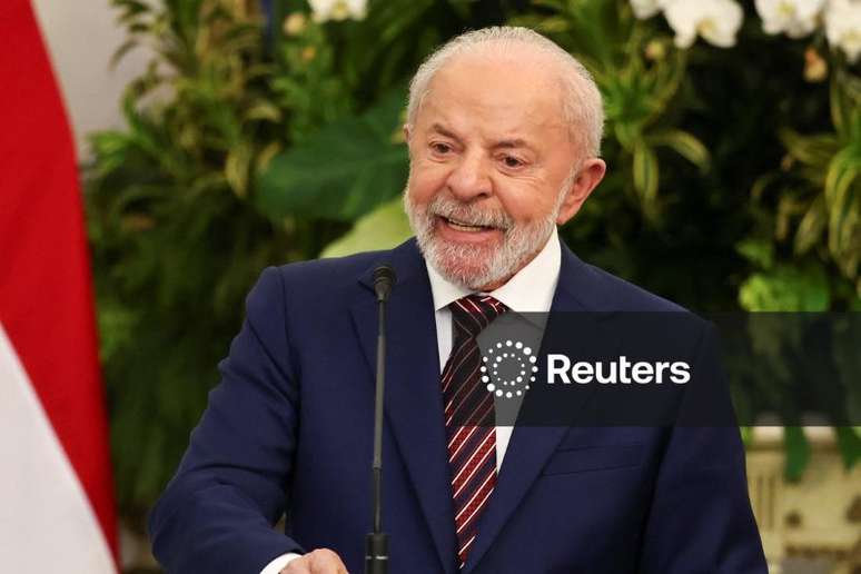 Lula na Indonésia
23/10/2025
REUTERS/Willy Kurniawan