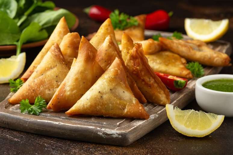Samosa vegana de legumes 
