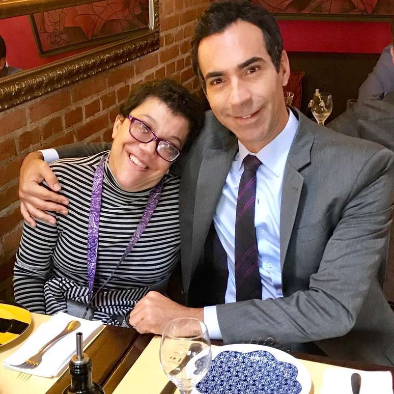 C&eacute;sar Tralli e a irm&atilde; Gabriela em 2017