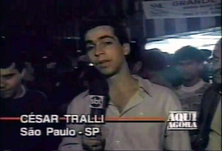Tralli aos 22 anos como rep&oacute;rter do telejornal focado em not&iacute;cias policiais