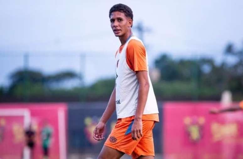 Botafogo is negotiating the purchase of a young Sport player