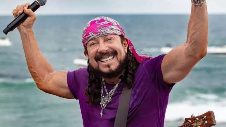 Rich! Bell Marques causes a stir by spending R million on a luxury boat Rich! Bell Marques causes a stir by spending R million on a luxury boat