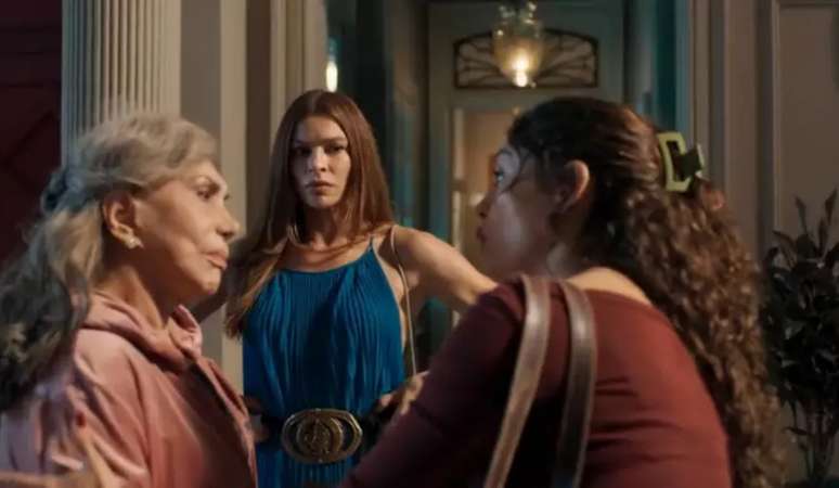 Three Graces: Arminda tries to kill her mother!