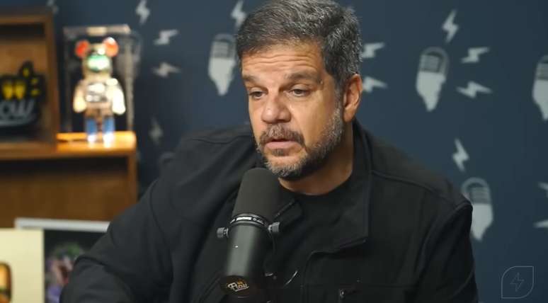 Rodrigo Pimentel questiona a presença de estrelas globais em escolas de samba com patronos supostamente contraventores