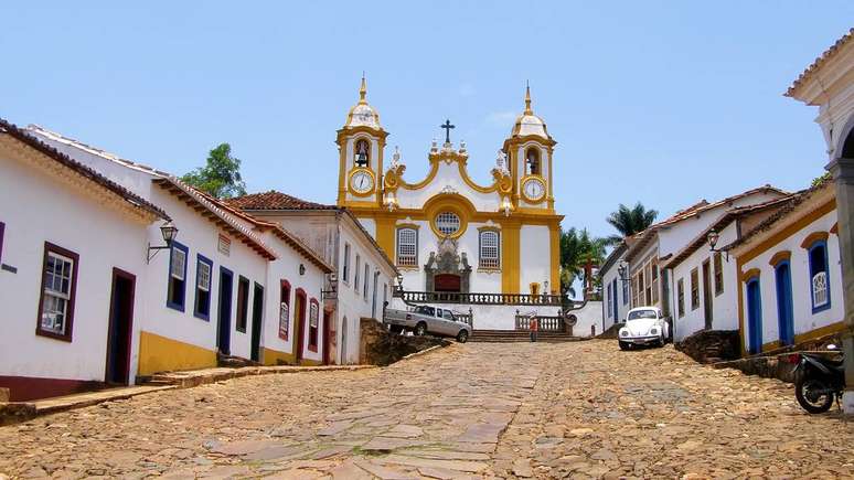 Embora muitos turistas optem por conhecer Ouro Preto em apenas um final de semana, a grande quantidade de atrativos pode demandar mais tempo para quem deseja mergulhar na história local – depositphotos.com / Ukrolenochka