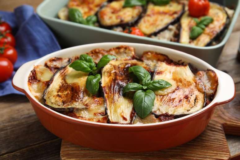 Vegetarian aubergine lasagna with tofu and spinach 