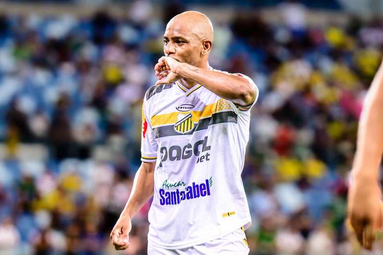 Waguininho (Novorizontino) celebrando seu gol contra o Cuiabá, no dia 10.08.2025 