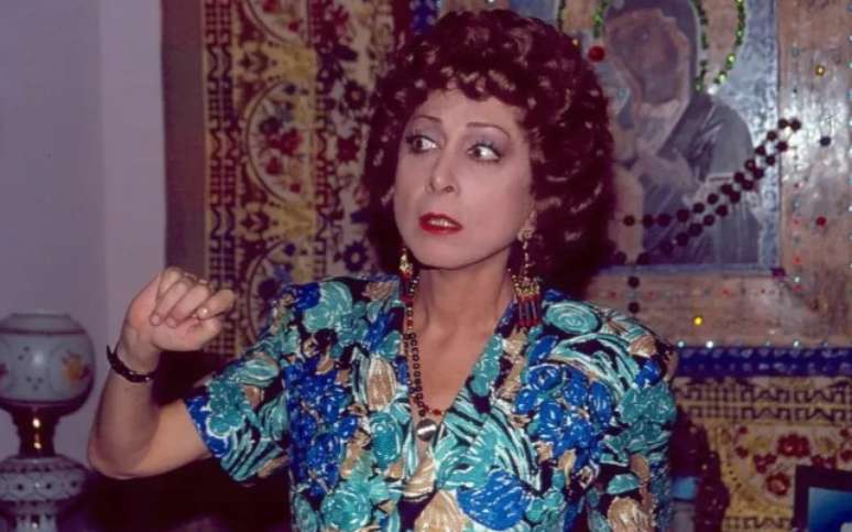 Aracy Balabian in 'The Trash Queen'