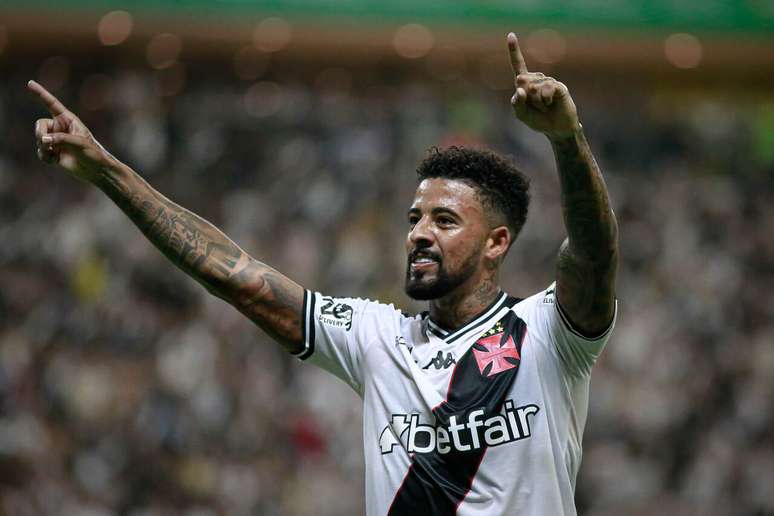 Paulinho disputou 50 jogos pelo Vasco, marcou dois gols e deu tr&ecirc;s assist&ecirc;ncias.