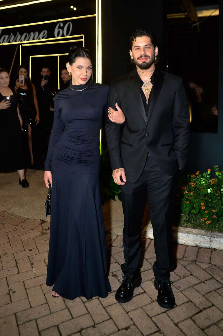 Ana Castela e Z&eacute; Felipe 