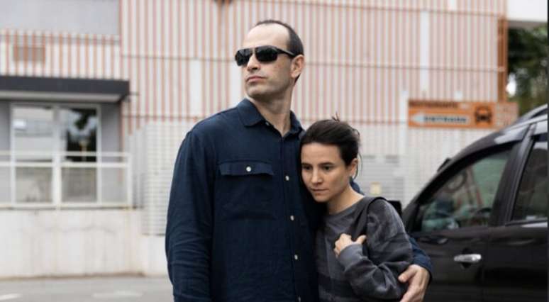 Lucas Oradovschi como Alexandre Nardoni, e Bianca Comparato como Anna Carolina Jatobá, na série 'Tremembé'