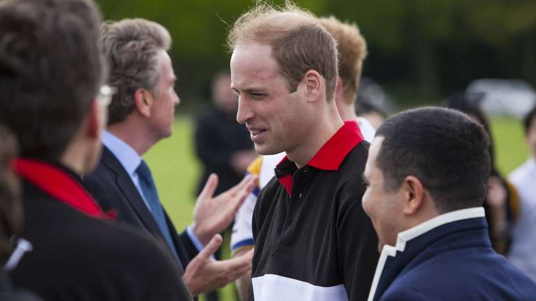 William &eacute; apaixonado por esportes e, embora seja torcedor declarado do Aston Villa, participa de atividades f&iacute;sicas que v&atilde;o al&eacute;m do futebol, como polo e nata&ccedil;&atilde;o &ndash; depositphotos.com / tongvor