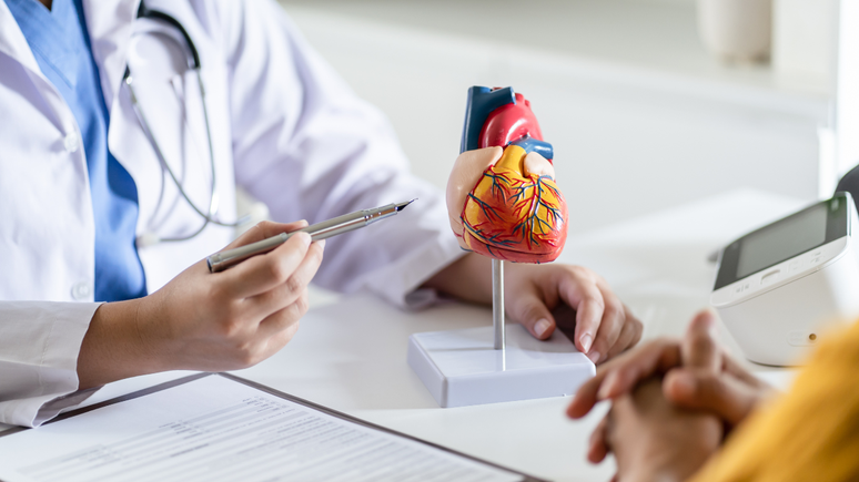 Pesquisadores descobriram que o acúmulo de gordura em certas regiões do corpo aumenta o risco de doenças cardiovasculares, como infarto e AVC