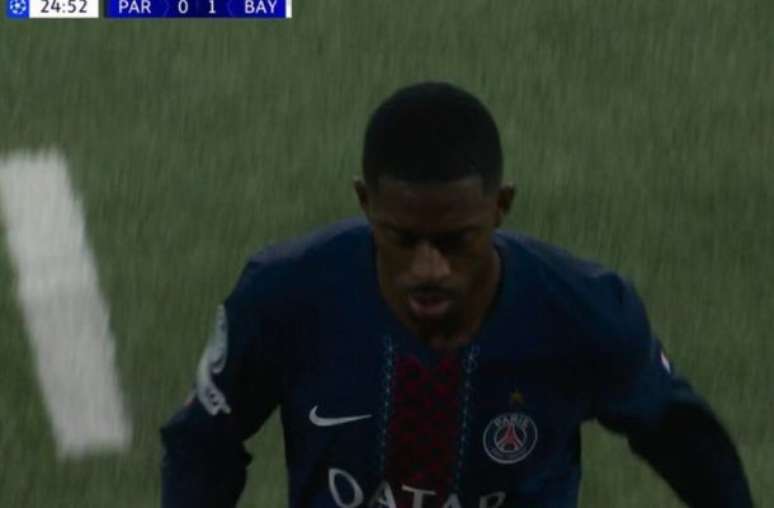 Dembélé chateado após deixar campo –