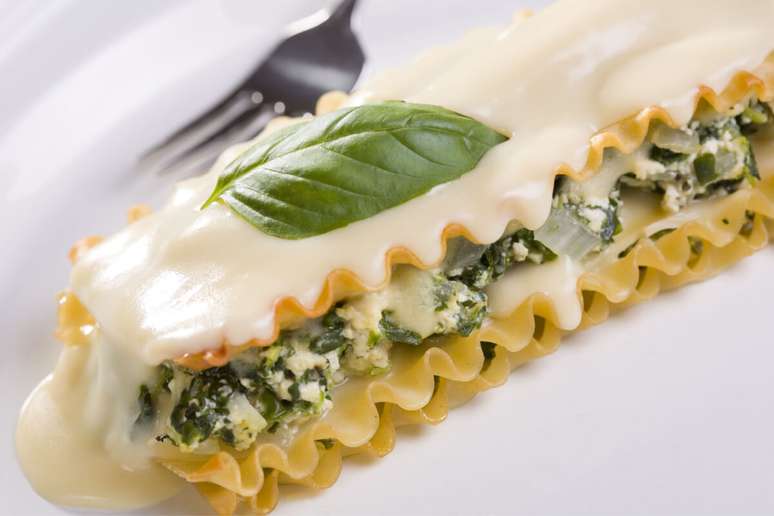 Lasanha vegana de tofu e espinafre