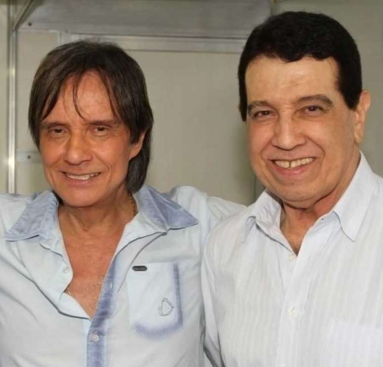 Roberto Carlos com o irmão mais velho, Lauro, falecido em 2021