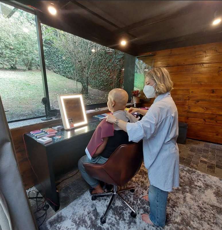 Apoio da família, amigos e colegas de empresa foi primordial para o tratamento