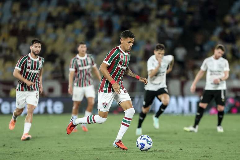 Riquelme &eacute; a grande joia da base que j&aacute; est&aacute; no time profissional.