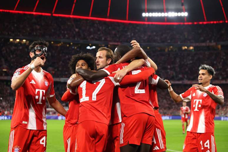 Time do Bayern de Munique comemorando um gol 