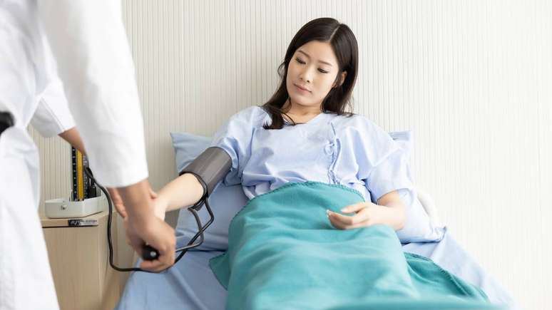 Press&atilde;o baixa &ndash; depositphotos.com / worawit_j