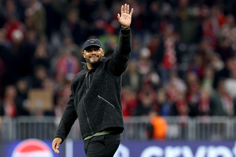 Vincent Kompany durante partida do Bayern de Munique 