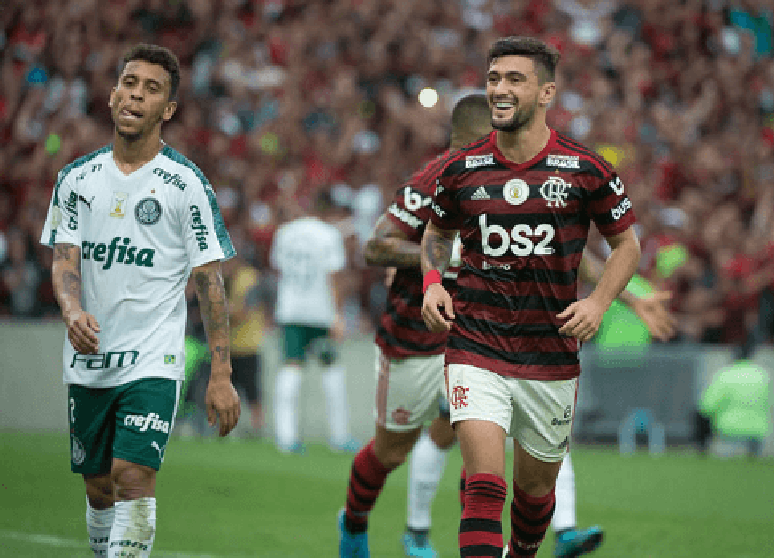 Arrascaeta comemora gol na vitória do Flamengo por 3 a 0 sobre o Palmeiras em 2019 –