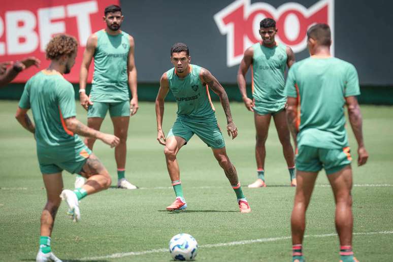 Riquelme tamb&eacute;m pode ganhar chance &ndash;