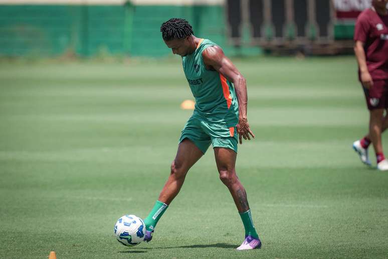 Keno pode ser titular nesta quinta-feira –